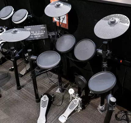 Store Special Product - Yamaha - DTX452K Electronic Drum Kit